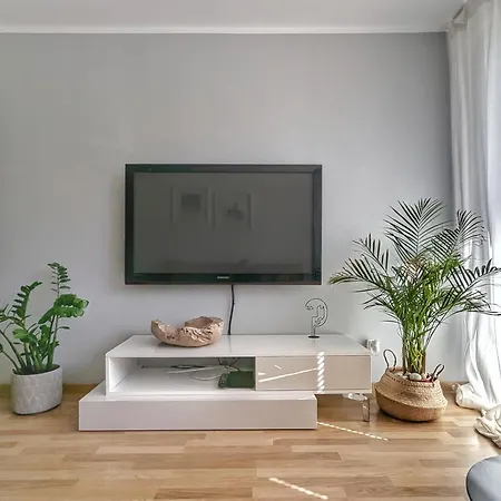 Baltic Grey - Modern & Cozy Near The Apartamento